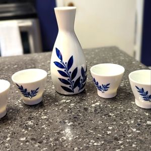 Gekkeikan Finest Sake 5 Piece Set Japan Blue Flowers Vintage